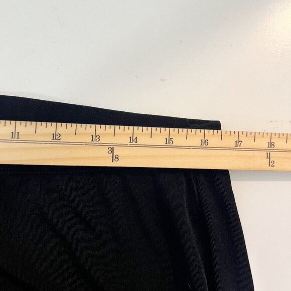 Chico's Travelers Black Wrinkle Resistant Pull On Pants Cropped Size 2, US 12/14 - Picture 4 of 6